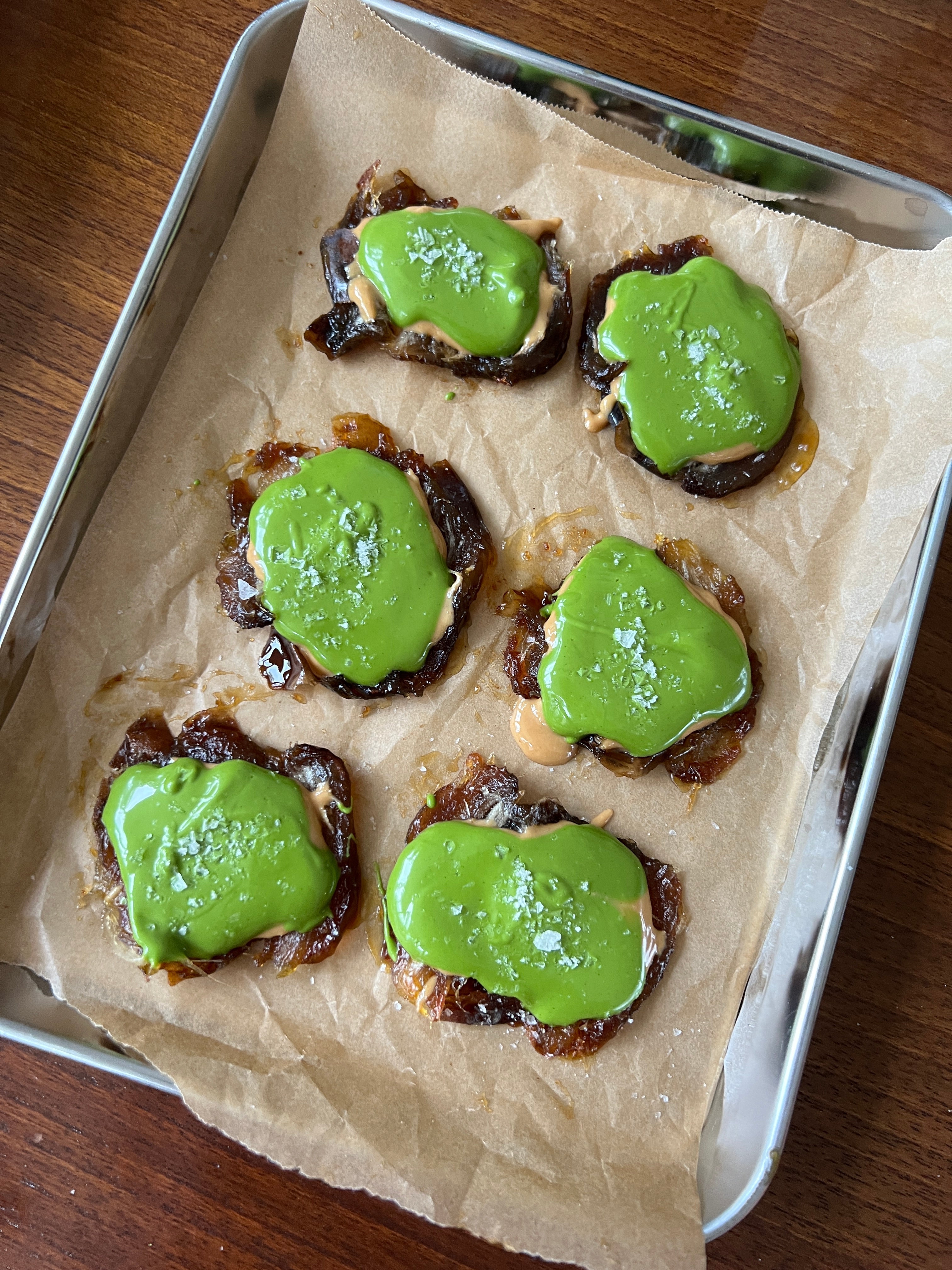 SMASHED MATCHA CHOCOLATE DATES