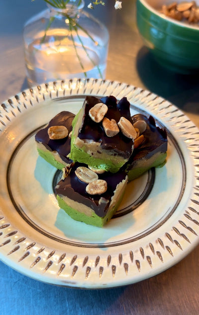 MATCHA SNICKERS PROTEIN CUBES