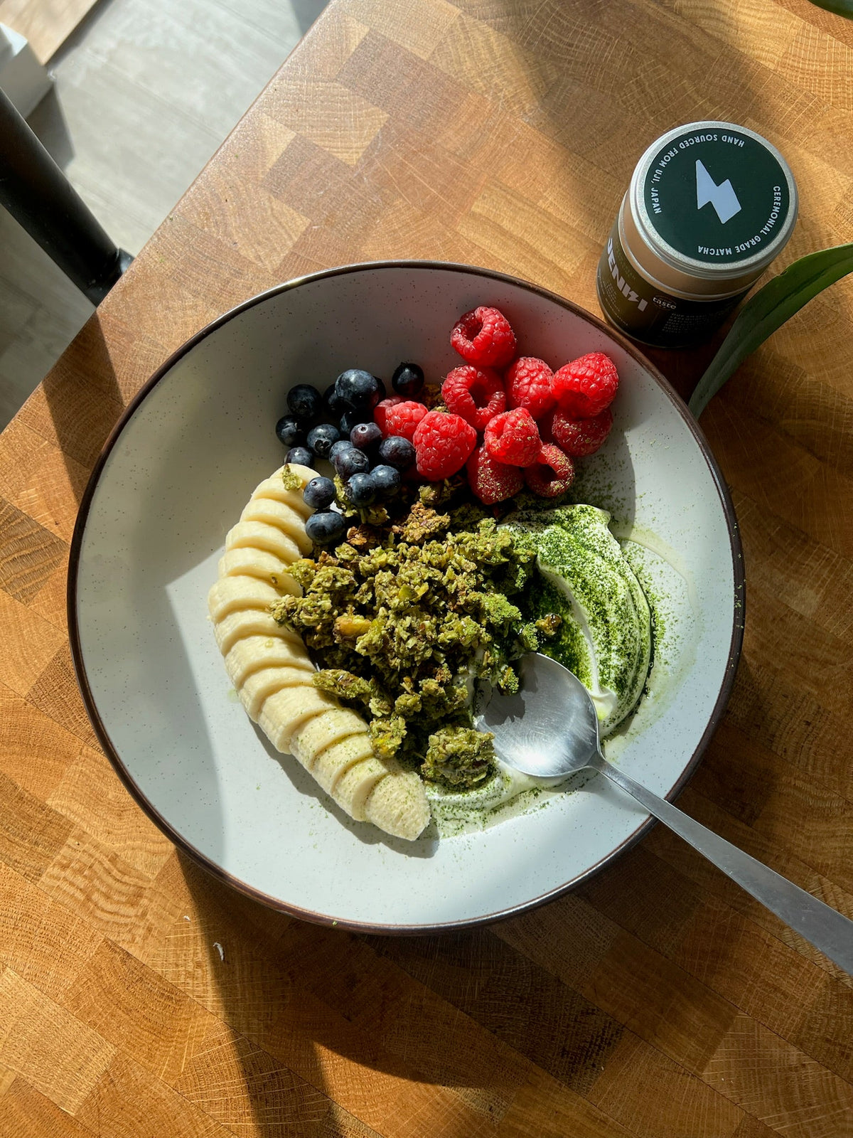 MATCHA PISTACHIO GRANOLA